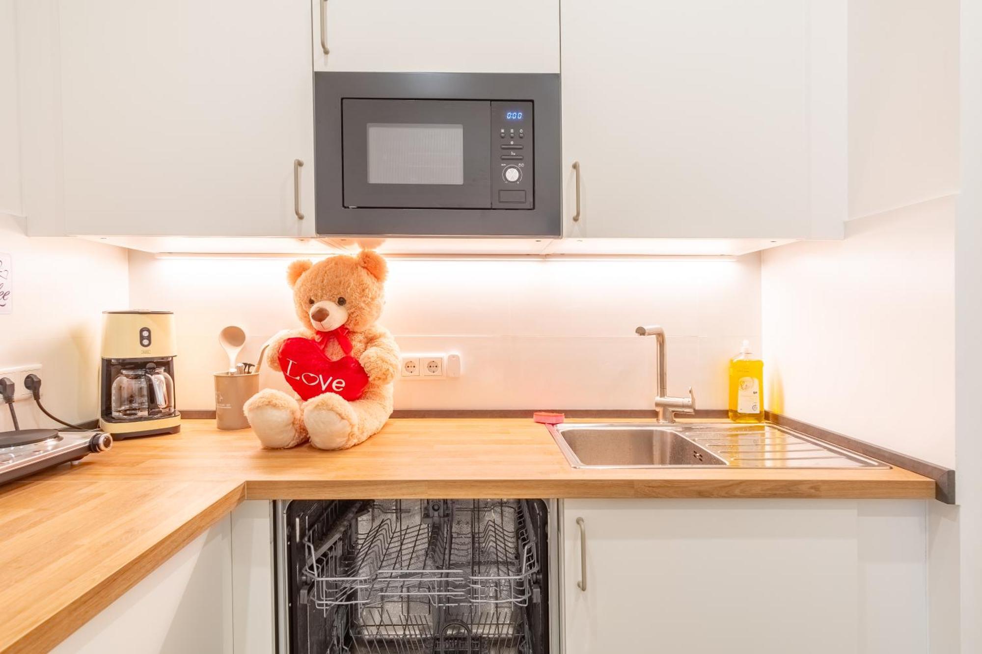65 Zoll 4K Tv, Disney Plus, Soundbar, Kostenloser Kaffee, 5 Raeume Лейпциг Екстер'єр фото